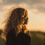 Mengatur Suasana Menjelang Malam